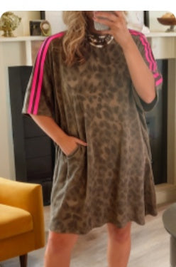 Brown Loose Contrast Striped Accent Leopard Dress